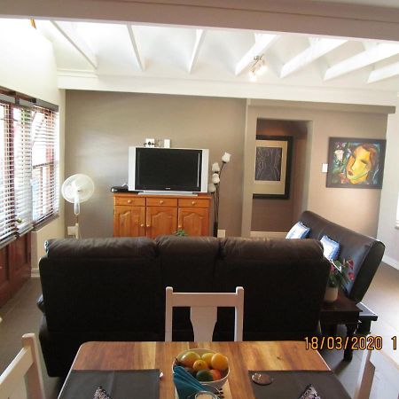 Luxury Secure Flat Apartment Plattekloof Eksteriør billede