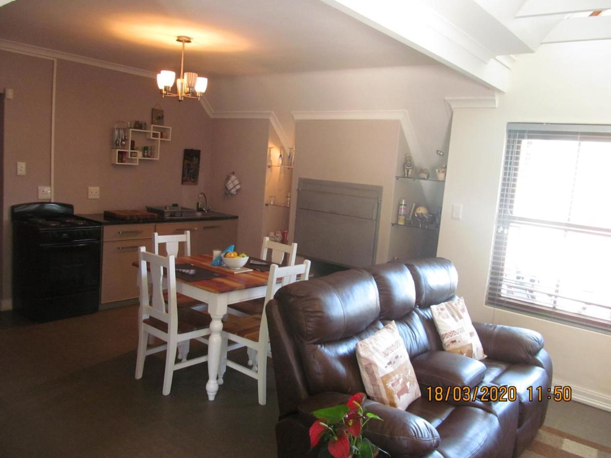 Luxury Secure Flat Apartment Plattekloof Eksteriør billede